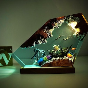 Diorama Epoxy Resin Ocean Lamp, giant octopus and Couple Diver Night light, Resin Wood lamp, Free Diving, Unique Summer Gift, gift for him